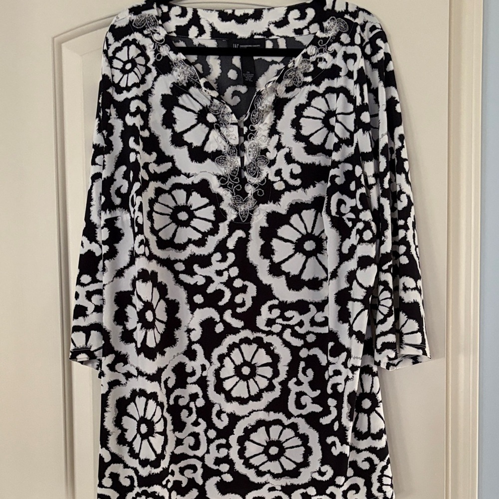 INC International Concepts Monochrome Floral Tunic Size 2X